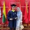 Dude Harlino Wisuda Didampingi Alyssa Soebandono, Jadi Dosen di Almamater
