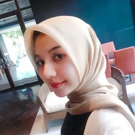 Dulu Kerap Tampil Terbuka, Intip Foto Navy Rizky Tavania yang Kini Berhijab dan Sedang Hamil Anak Kembar