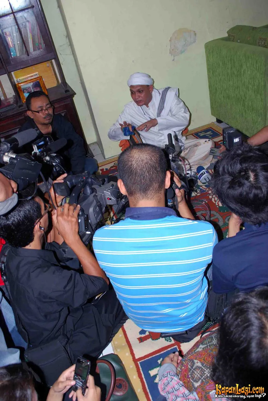 FPI Ancam Datangi Rumah Rahma Azhari - KapanLagi.com