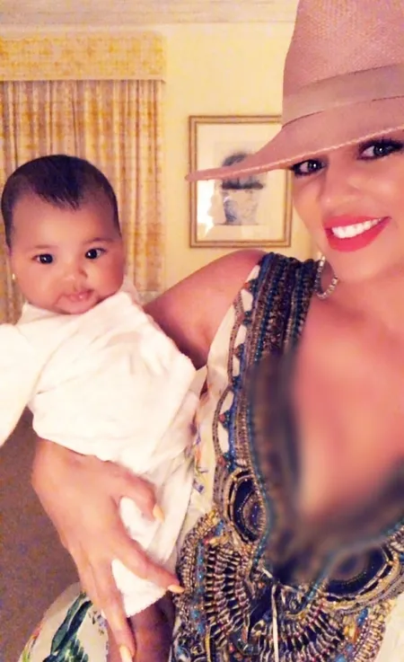 Family Vacation Pertama Khloe Kardashian Bareng True & Tistan