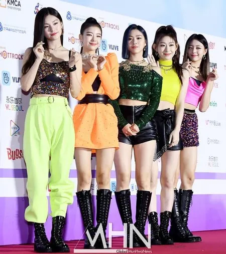 Fashion ITZY yang Bikin Fans Ingin Pecat Stylist, Dianggap Bisa Membuat Bahaya Hingga Baju Nggak Disetrika