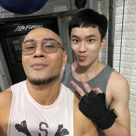 Foto-Foto Azka Corbuzier yang Semakin Kekar, Punya Badan Super Berotot Seperti Sang Ayah Deddy Corbuzier