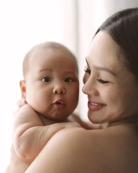 Foto Foto Baby Tabi Putra Kedua Andien Yang Lucu Dan Berpipi Bulat Menggemaskan Kapanlagi Com