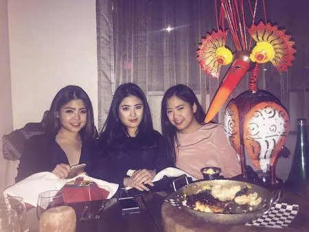 Foto Foto Cantik Ultah Ke 23 Valencia Tanoe Dikado Mobil Mewah M Kapanlagi Com