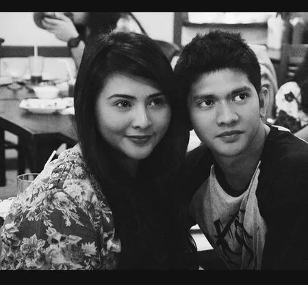 Foto-Foto Throwback Audy Item dan Iko Uwais di Masa Pacaran Sampai Awal Pernikahan, Manis Banget Dari Dulu!