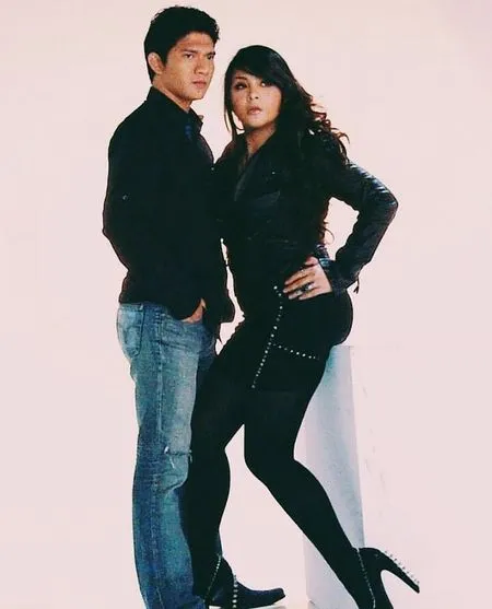 Foto-Foto Throwback Audy Item dan Iko Uwais di Masa Pacaran Sampai Awal Pernikahan, Manis Banget Dari Dulu!