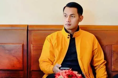 Foto Aditya Halindra Bupati Tuban yang Ganteng dan Masih Lajang, Viral Lagi Setelah Video Berbakti Kepada Ibu Jadi Sorotan