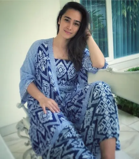 Foto Alexandra Gottardo Sang Single Parent dan Hot Mom, Tetap Penuh Senyum Bersama Putri Cantiknya