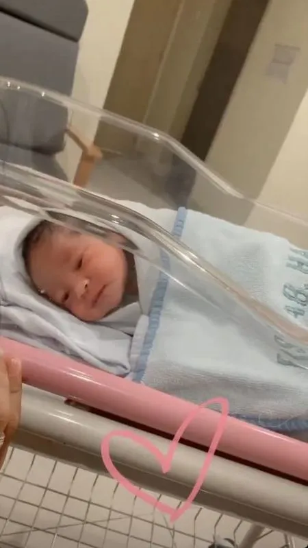 Foto Baby Gala Sky Anak Vanessa Angel Yang Ganteng Gemesin Udah Diajak Main Tiktok Kapanlagi Com