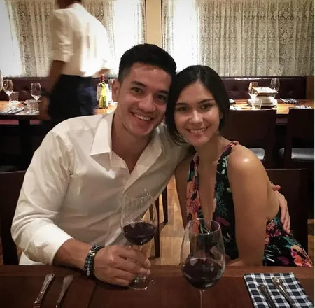 FOTO: Badan Atletis Andrew White Suami Nana Mirdad, Papa Idaman!