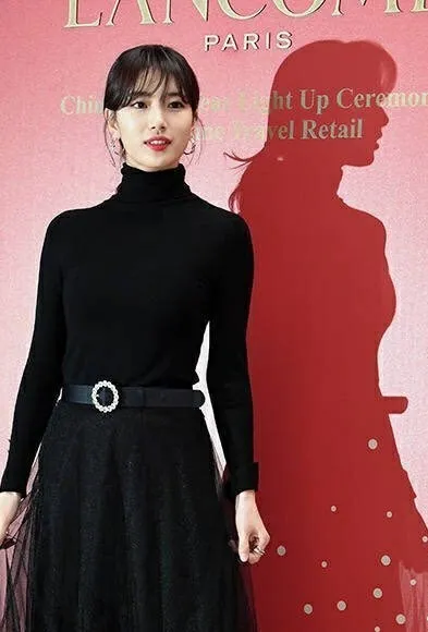 Foto Bayang-Bayang Suzy yang Disebut Sempurna, Bikin Netizen Tergila-Gila