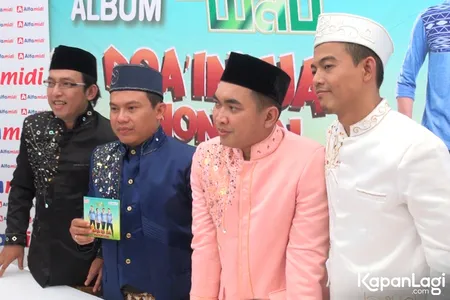 [FOTO] Bikin Video Klip Super Panjang, Wali Masuk Rekor 