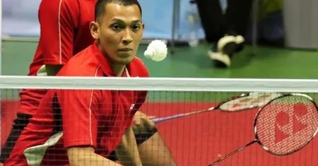 Foto Bona Septano Mantan Pebulutangkis dan Adik Mendiang Markis Kido, Kini Jadi Pilot Gagah