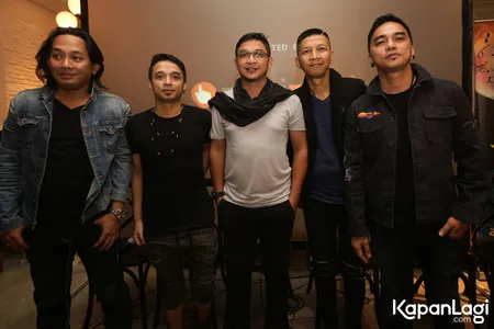 Foto Buat Mood Musik Indonesia Bergairah Ungu Rilis Lagu Terbaru Kapanlagi Com
