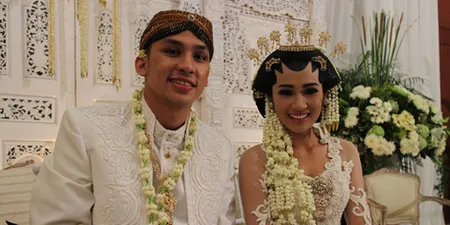 Foto Cantik Ganteng 9 Selebriti Ini Menikah Dengan Adat Jawa Kapanlagi Com