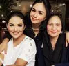 FOTO: Cantiknya Awet! Makeup Flawless Yuni Shara Bikin Terpesona
