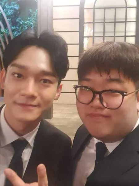 Foto Chen Exo Di Pernikahan Kakak Jadi Wedding Singer Laris Diajak Selfie Tamu Kapanlagi Com
