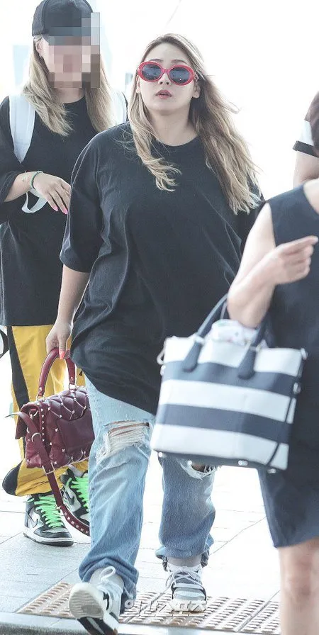 Foto Cl Eks 2ne1 Jadi Lebih Gendut Bikin Fans Bertanya Tanya Kapanlagi Com