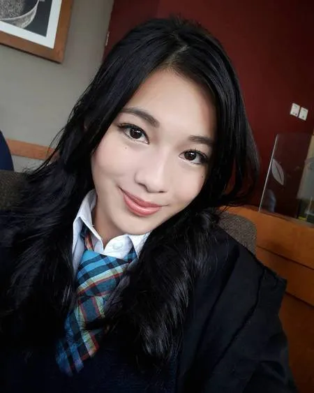 Foto Claudy Putri Aktris Cantik Belia Keturunan Jepang Kapanlagi Com