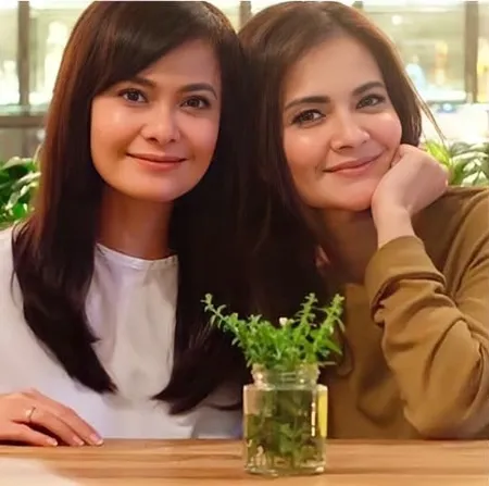 Foto Cut Tary dan Ersa Mayori yang Sudah Bersahabat Hampir 30 Tahun, Sering Disebut Saudara Kembar
