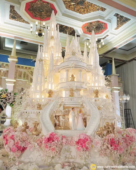 Foto Dekorasi Wonderland Mewah Ala Wedding Rachel Vennya Niko Kapanlagi Com