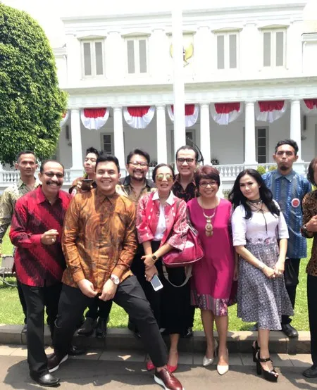 Foto Deretan Musisi Di Istana Negara Raisa Senang Dapat Sepeda Kapanlagi Com