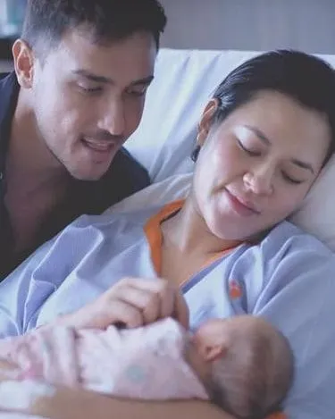 Foto First Look Baby Zalina Mirip Raisa Atau Hamish Kapanlagi Com