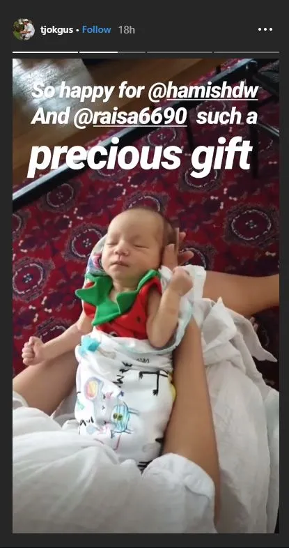 Foto First Look Baby Zalina Mirip Raisa Atau Hamish Kapanlagi Com