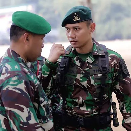Foto Ganteng Sempurna Agus Yudhoyono Jadi Tni Sosok Cagub Idola M Kapanlagi Com