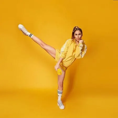 Foto Gaya Valerie Thomas Saat Pemotretan Secantik Supermodel Kapanlagi Com Foto Gaya Valerie Thomas Saat Pemotretan Secantik Supermodel Kapanlagi Com