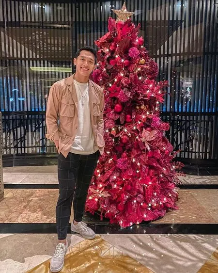 Foto Jonatan Christie Dan Shania Eks Jkt48 Dinner Natal Bersama Akhirnya Go Public Dengan Hubungan Mereka Kapanlagi Com