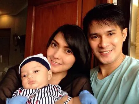 Foto Kehangatan Rumah Tangga Afdhal Yusman Fatma Mesra Abis Kapanlagi Com