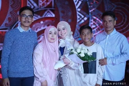 Foto Keluarga Lesti Kejora, dari Berlima Lalu Jadi Berdelapan Setelah Menikah dengan Rizky Billar