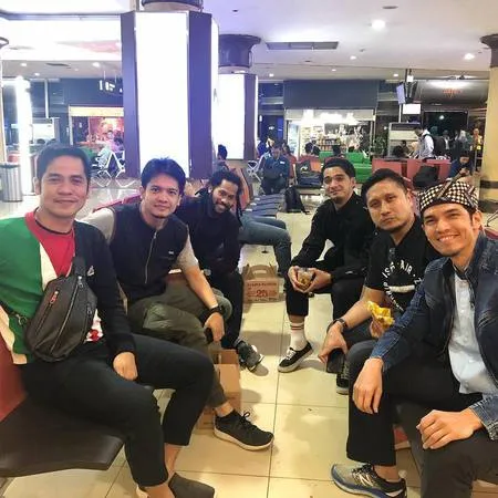 Foto Lama Tak Muncul Adrian Maulana Kini Lebih Religius Kapanlagi Com