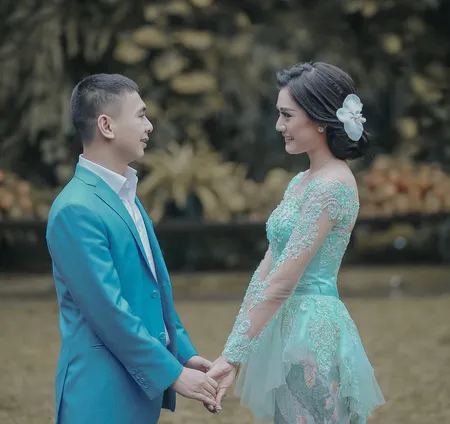 Foto Lamaran Raditya Dika Anissa Aziza Mirip Prewedding Kapanlagi Com