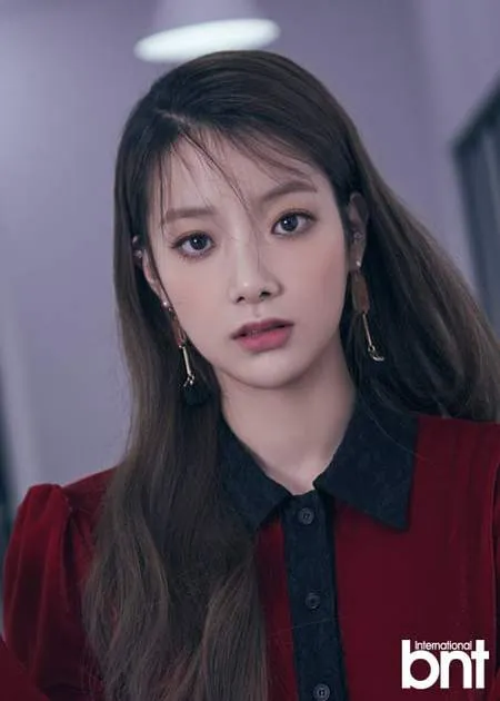 Foto Lee Hyunjoo Eks APRIL yang Diduga Sempat Mencoba Bunuh Diri Karena Dibully, Punya Visual Menggemaskan