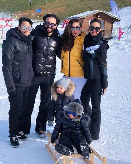 Foto Liburan Tahun Baru Kareena Kapoor Main Salju Bareng Taimur Kapanlagi Com Kareena kapoor khan and saif ali khan are off to their favourite destination: foto liburan tahun baru kareena kapoor