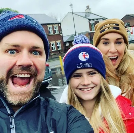 Foto Lily Sue Putri Bungsu Brian McFadden Eks Westlife yang Beranjak Dewasa, Cantik dan Hot Bagai Model