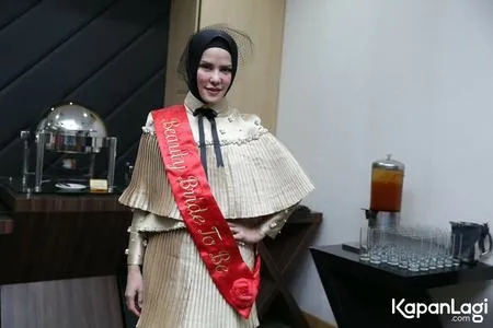 Foto Main Game Kocak Begini Serunya Bridal Shower Angel Lelga Kapanlagi Com