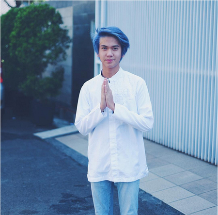 Foto Makin Dewasa Iqbal Cjr Pede Ganti Warna Rambutnya Jadi