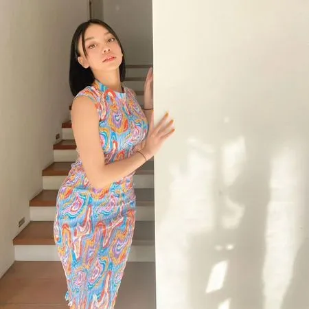 Foto Mantan Penyanyi Cilik Naura Ayu, Kini Makin Cantik dan Semakin Dewasa Penampilannya