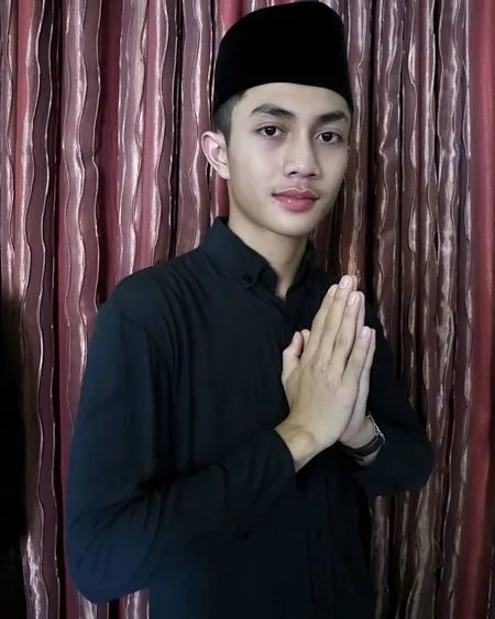Foto Mikko Model dan Youtuber Ganteng Asal Nganjuk yang Kini Berseteru dengan Kekeyi