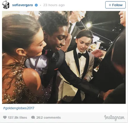 FOTO: Momen Unik Selebriti di Balik Megahnya Golden Globe 2017