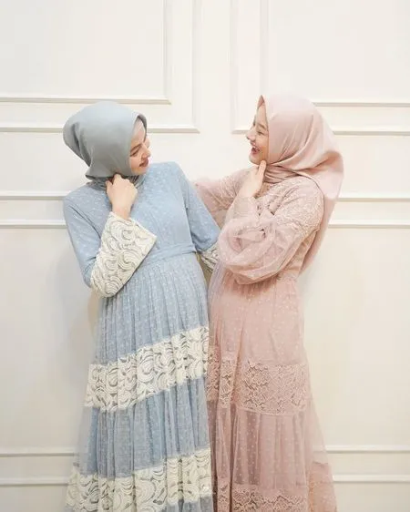 Foto Ninie Mbayang Kakak Ipar Dinda Hauw yang Juga Sedang Hamil, Bumil Cantik!