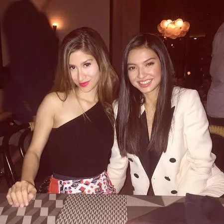 Foto Nongkrong Sahabat Cantik Raline Shah Millane Fernandez Kapanlagi Com