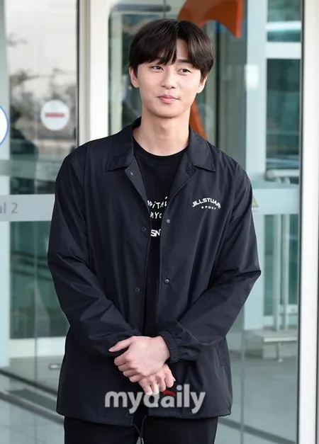 Hasil gambar untuk park seo joon di bali
