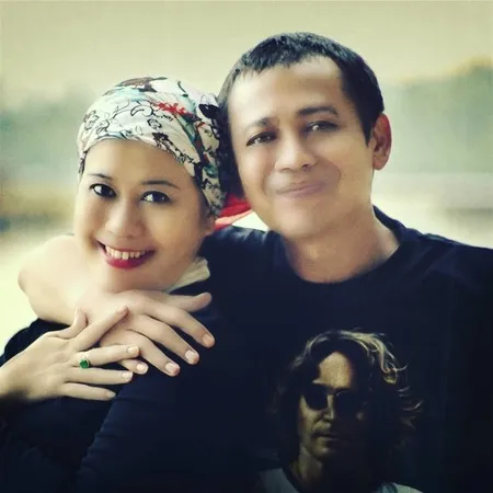 Foto Perjalanan Cinta Dewi Yull dan Suami Keduanya, Pernah Sama-Sama Gagal Berumah Tangga Kini Sudah 13 Tahun Bahagia Bersama