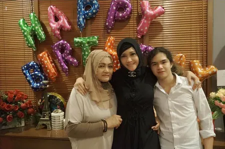 FOTO: Pesta Ulang Tahun Maia Estianty, Dirayakan Dengan Berbagi