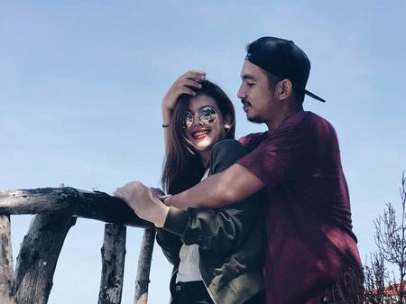 Foto Prewed Romantis Komo Ricky Calon Istri Bulenya So Sweet Kapanlagi Com