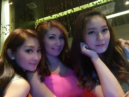 Foto Regita Adik Bungsu Baby Margaretha Yang Tak Kalah Sensual Kapanlagi Com